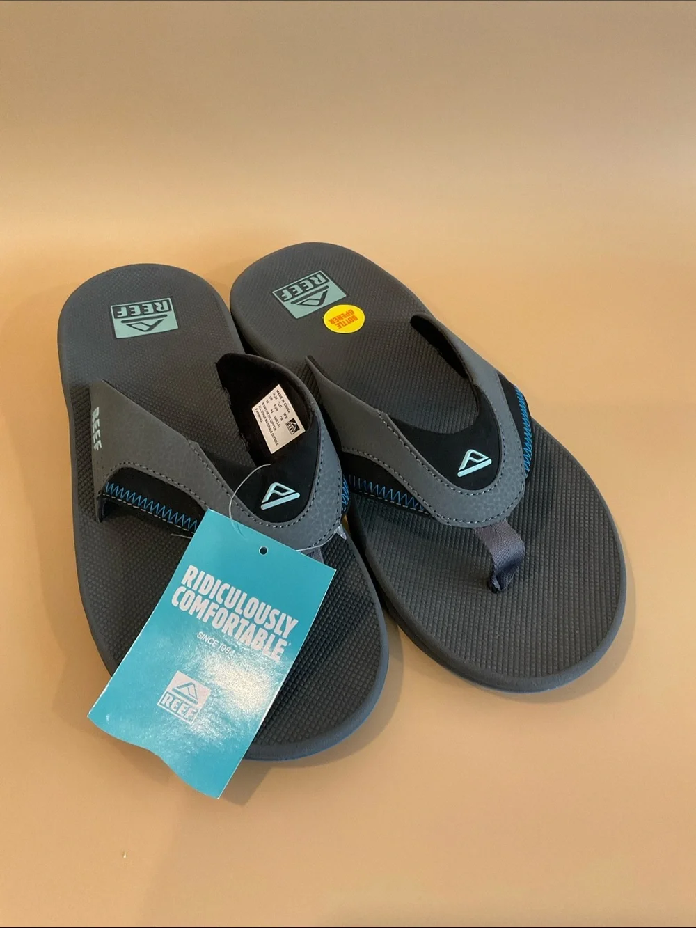 Fanning Men's Water-Friendly Flip-Flops blue